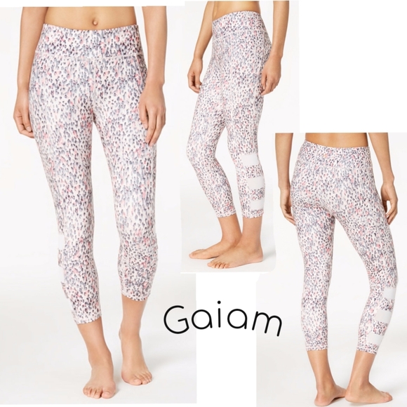 Gaiam Claire Print Matching Active Lana Bra Tank S & Whitney Capri Leggings MD - Picture 3 of 15